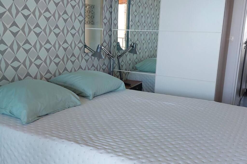 Front De Mer - Emplacement Prise - T2 Moderne Et Climatise - Tout A Pied Bandol Bagian luar foto